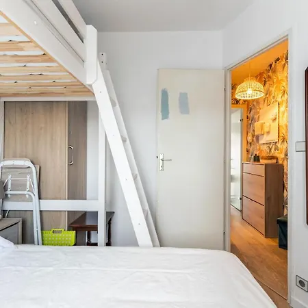 Apartamento à 500m De La *